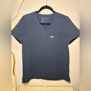 FIGS Women’s Blue V-Neck Shirt